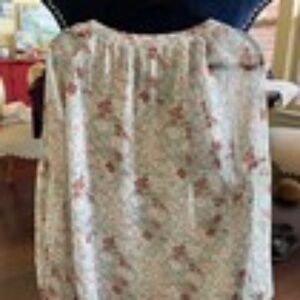 Women's Floral V-Neck Blouse - Multicolored Green and Red